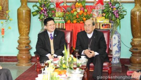 Chính quyền thành phố Lào Cai chúc tết Nguyên Đán  TGM Hưng Hóa