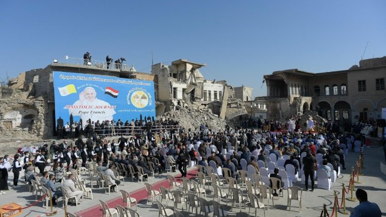 Từ đống đổ nát của Mosul...