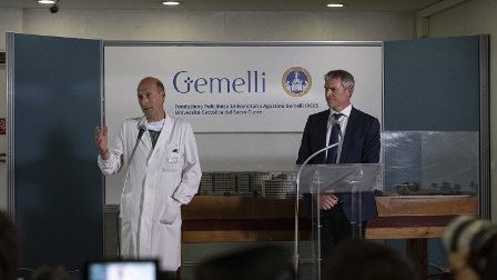 Họp báo từ bệnh viện Gemelli (Vatican Media)