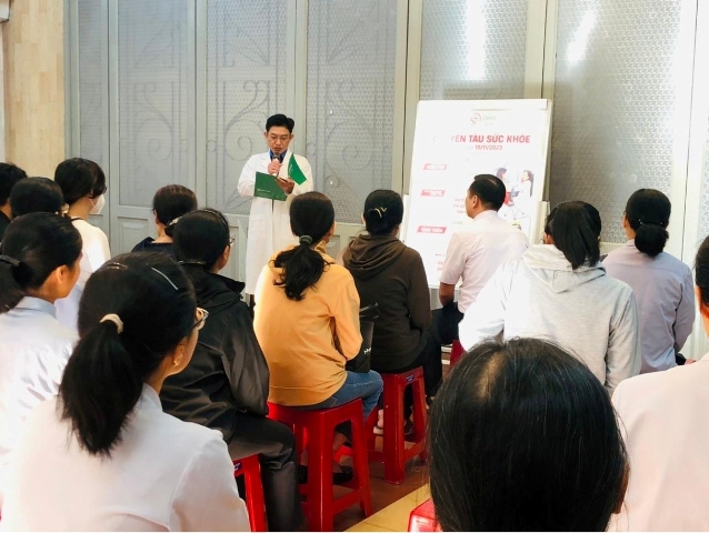 Bác sĩ Nguyễn Thành Tung Ái Quốc khai mạc chương trình