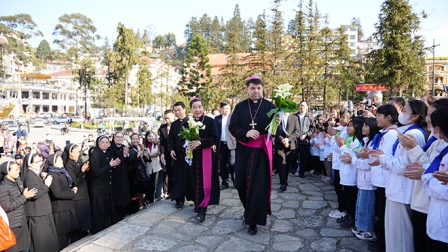 Ngày thứ 3 trong chuyến thăm mục vụ của Đức Tổng Giám mục Marek tại Giáo phận Hưng Hóa