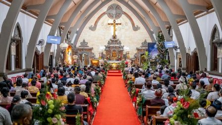 Thánh lễ đêm Giáng Sinh năm 2022 tại một nhà thờ ở Indonesia (ANSA)