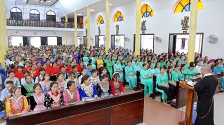 Hội Con Đức Mẹ Hằng Cứu Giúp Giáo phận Hưng Hóa hành hương Đền Đức Mẹ Hằng Cứu Giúp tại Thái Hà