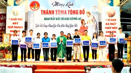 Giới trẻ Giáo xứ Phù Lao mừng lễ Quan thầy và kỷ niệm 9 năm thành lập