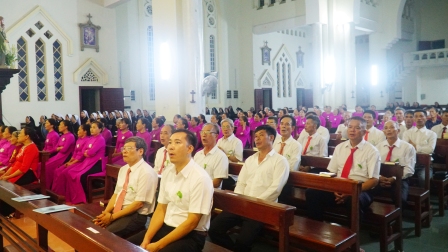Giáo xứ Chính tòa Sơn Lộc: Thánh lễ cam kết lần đầu và gia nhập Hiệp Hội Tín Hữu Mến Thánh Giá