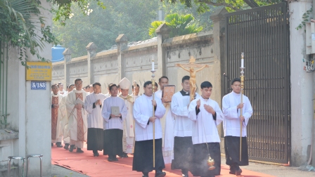 Giáo phận Hưng Hóa long trọng khai mạc Năm Thánh 2025 – “Những người hành hương của hy vọng”