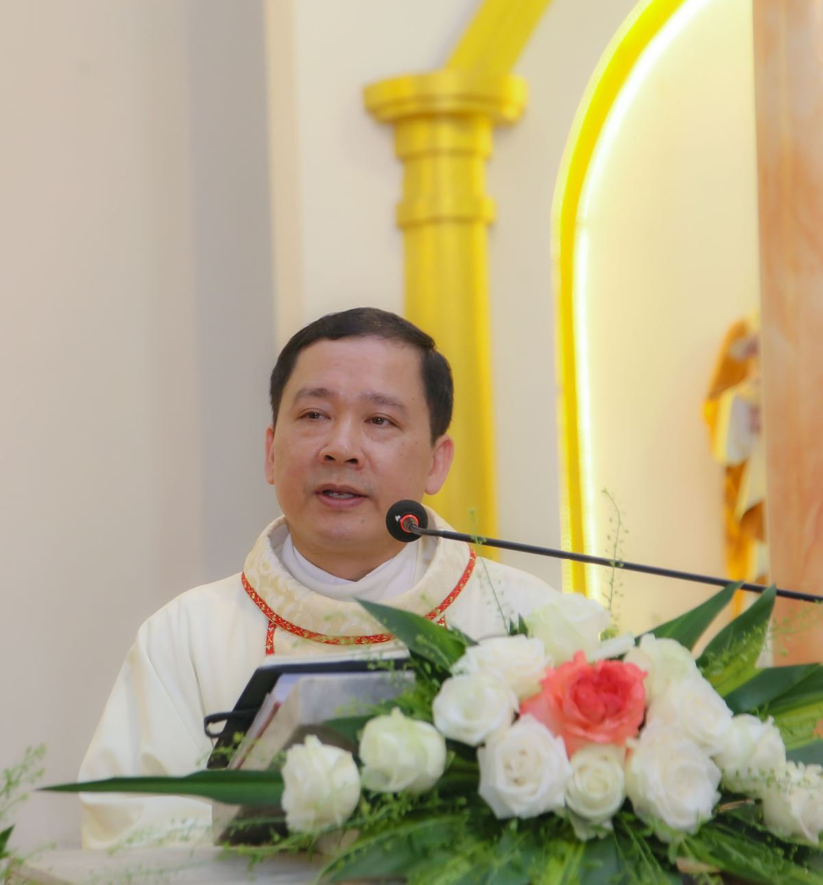 Cha Giuse Đỗ Ngọc Tháp giảng lễ