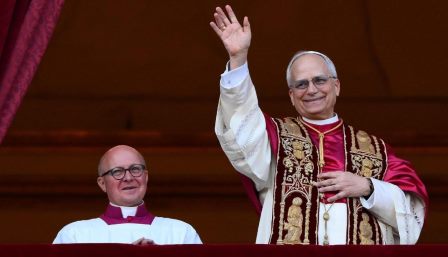 Từ khói trắng đến “Habemus Papam”