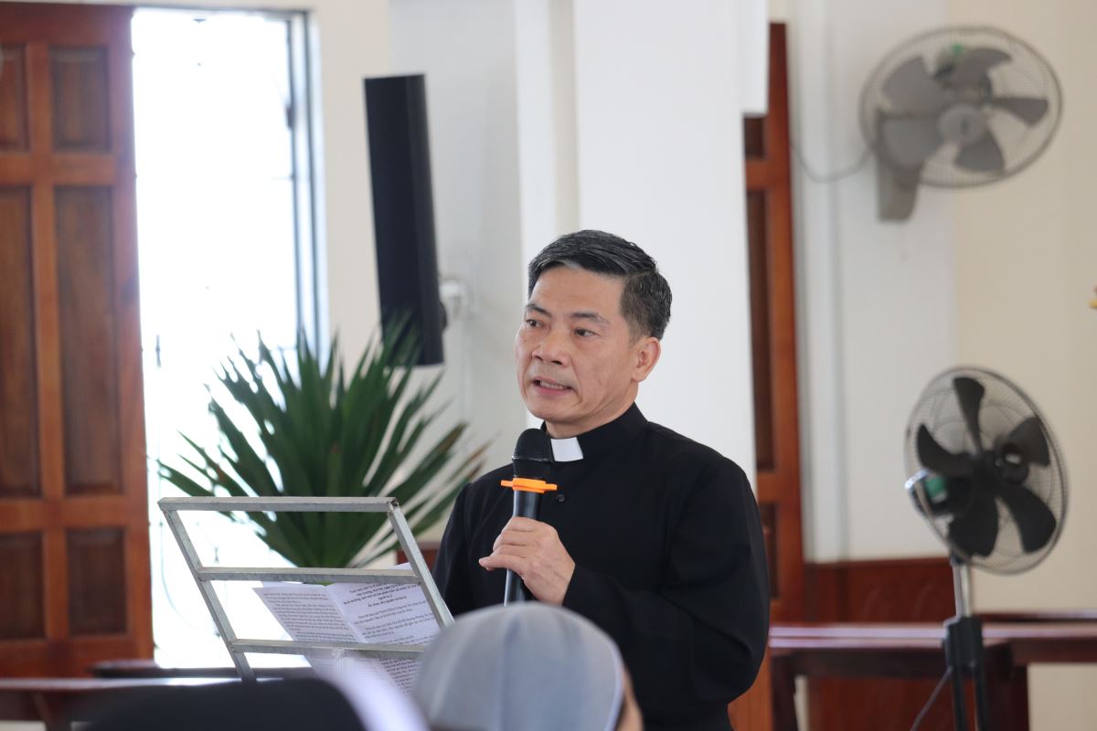 Cha Giuse Đỗ Công Tiếu chia sẻ tĩnh tâm