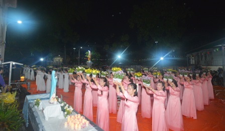 Giáo Xứ Cát Ngòi Tổ Chức Rước Kiệu, Đồng Tiến Dâng Hoa Kính Đức Mẹ Tại Giáo Họ Sài Khê