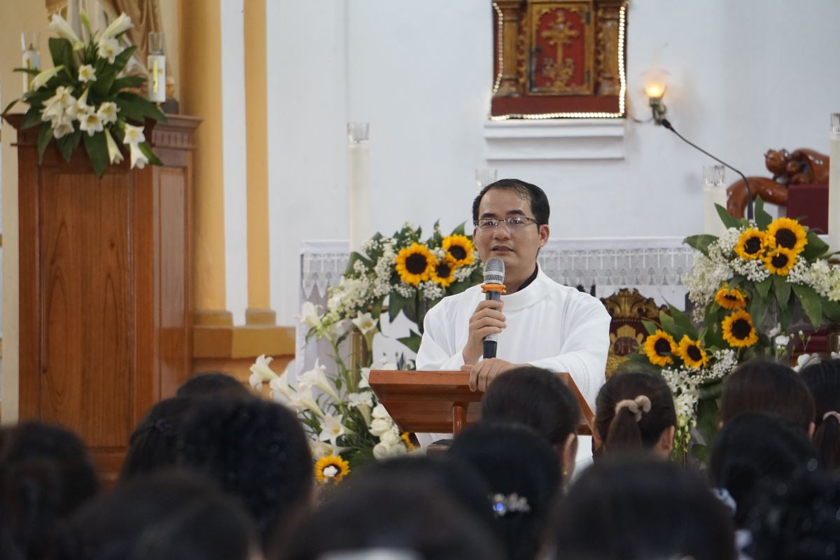 Thầy phó tế Gioan Lê Văn Đại chia sẻ chủ đề Năm Thánh