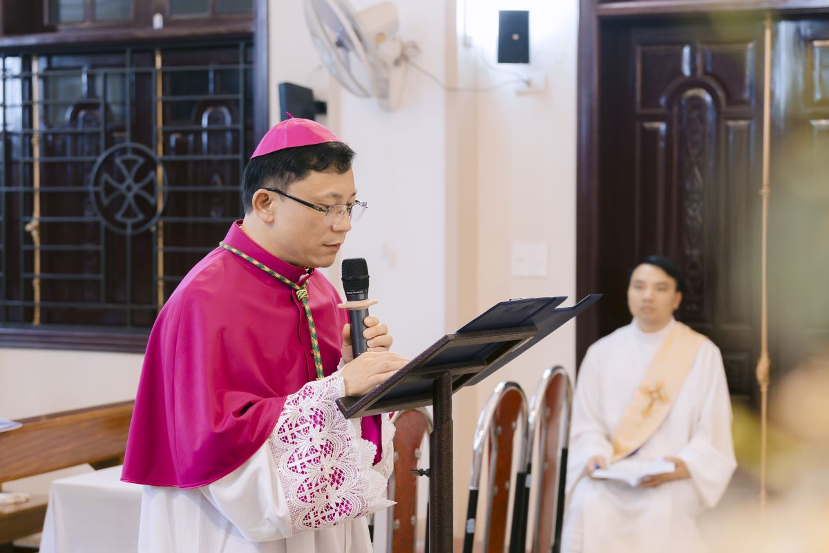 Đức cha Phụ tá Tân cử