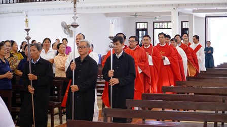 Giáo Xứ Hiền Quan, Lũng Hiền, Thanh Uyên Và Chuẩn Xứ Nội Quang Hành Hương Năm Thánh Tại Giáo Xứ Hoàng Xá