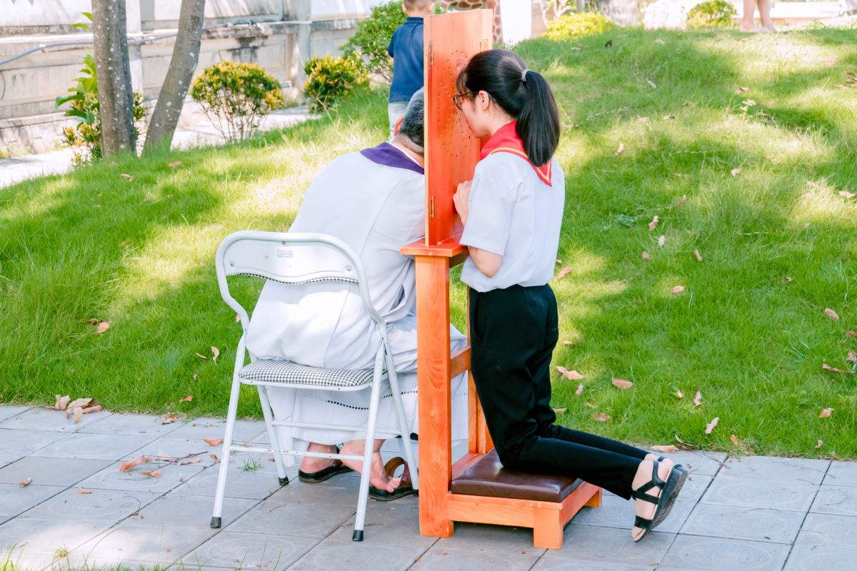 Lãnh nhận Bí tích Hòa giải