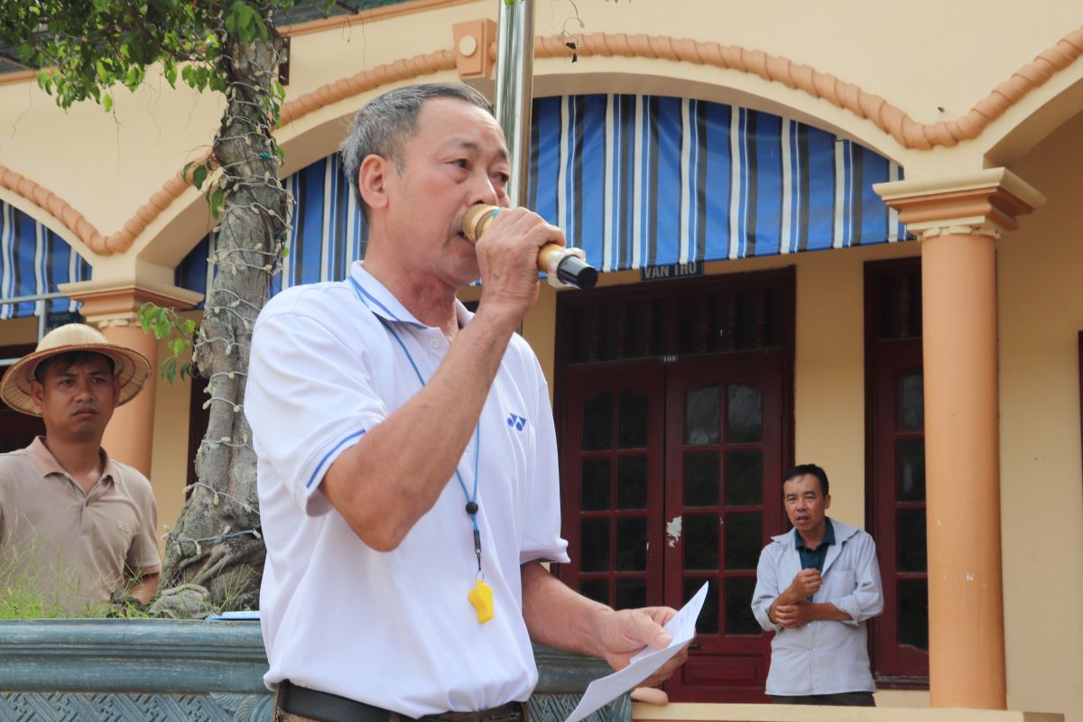 Đại diện tổ trọng tài tuyên thệ