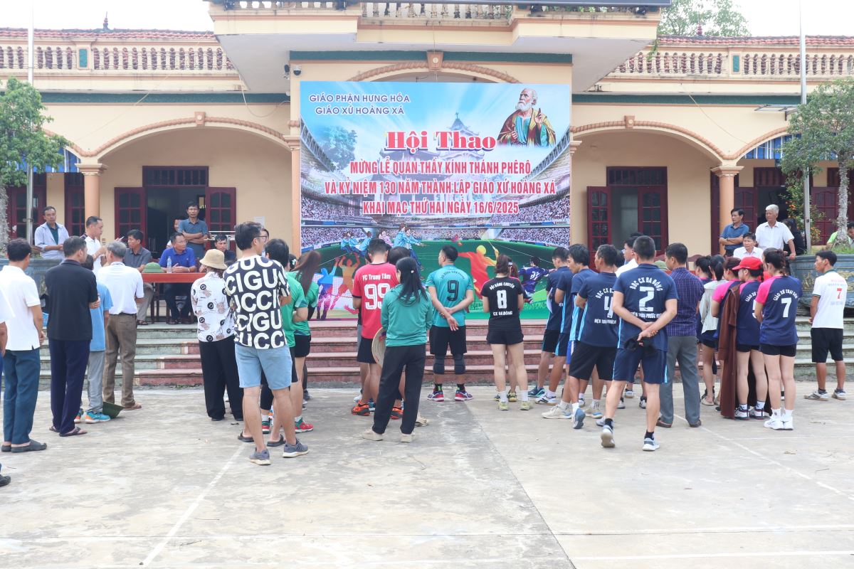 Giới thiệu các thành phần tham dự Hội thao