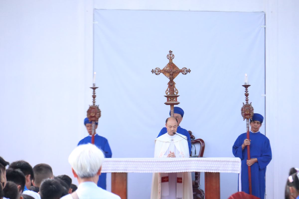 Cha Giuse Nguyễn Văn Cường chủ sự nghi thức hành hương