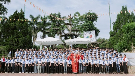 Giáo Xứ Làng Lang: 179 Em Thiếu Nhi Lãnh Nhận Bí Tích Thêm Sức