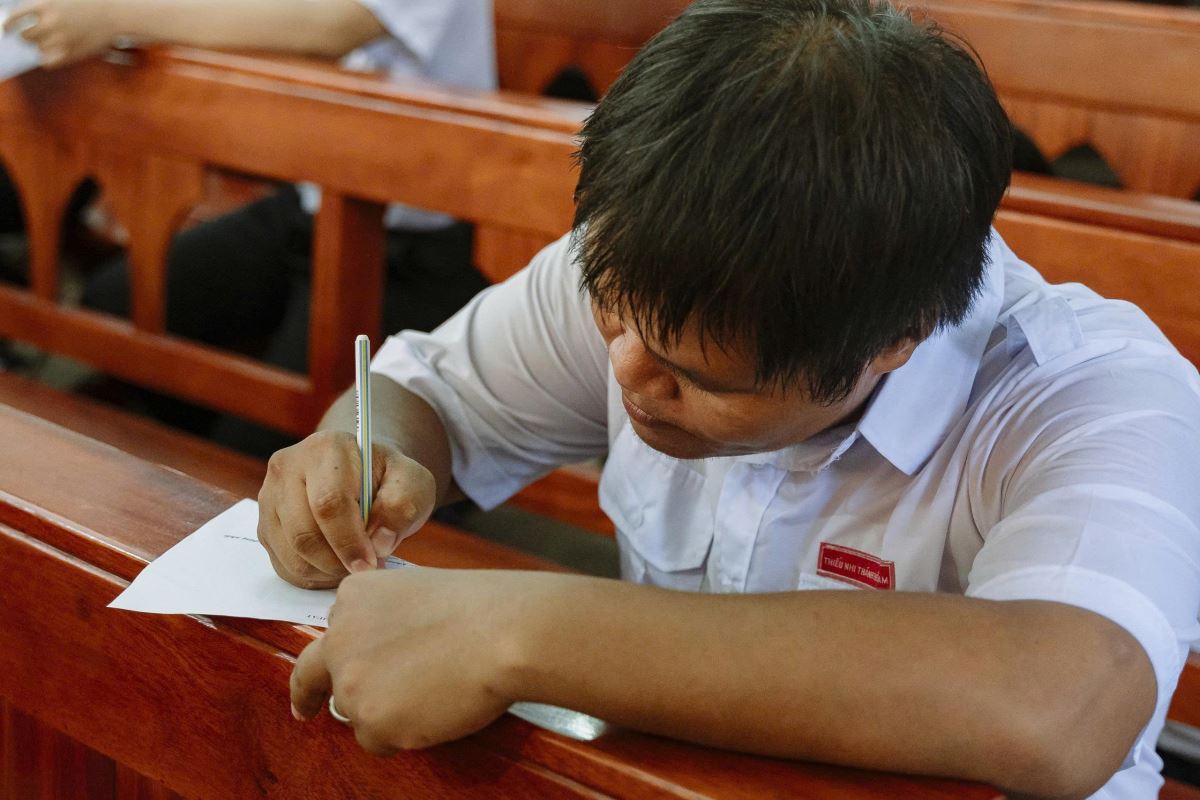 Các SMS làm bài thi 