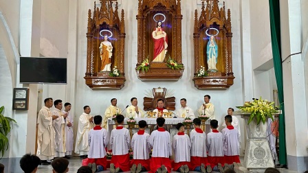 Thiếu Nhi Giáo Hạt Nghĩa Lộ Hành Hương và Gặp Mặt Lần II tại Giáo xứ Vĩnh Quang