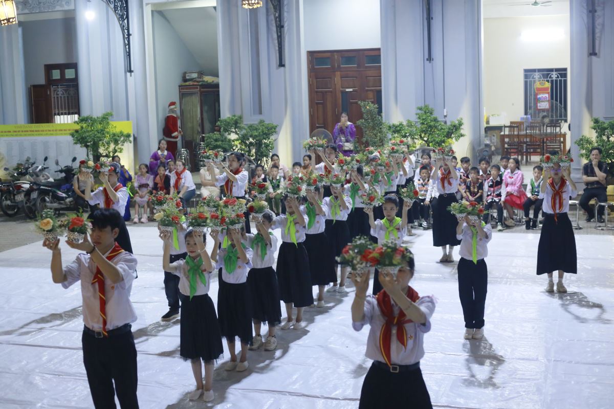 Đội hoa giáo xứ Cát Ngòi