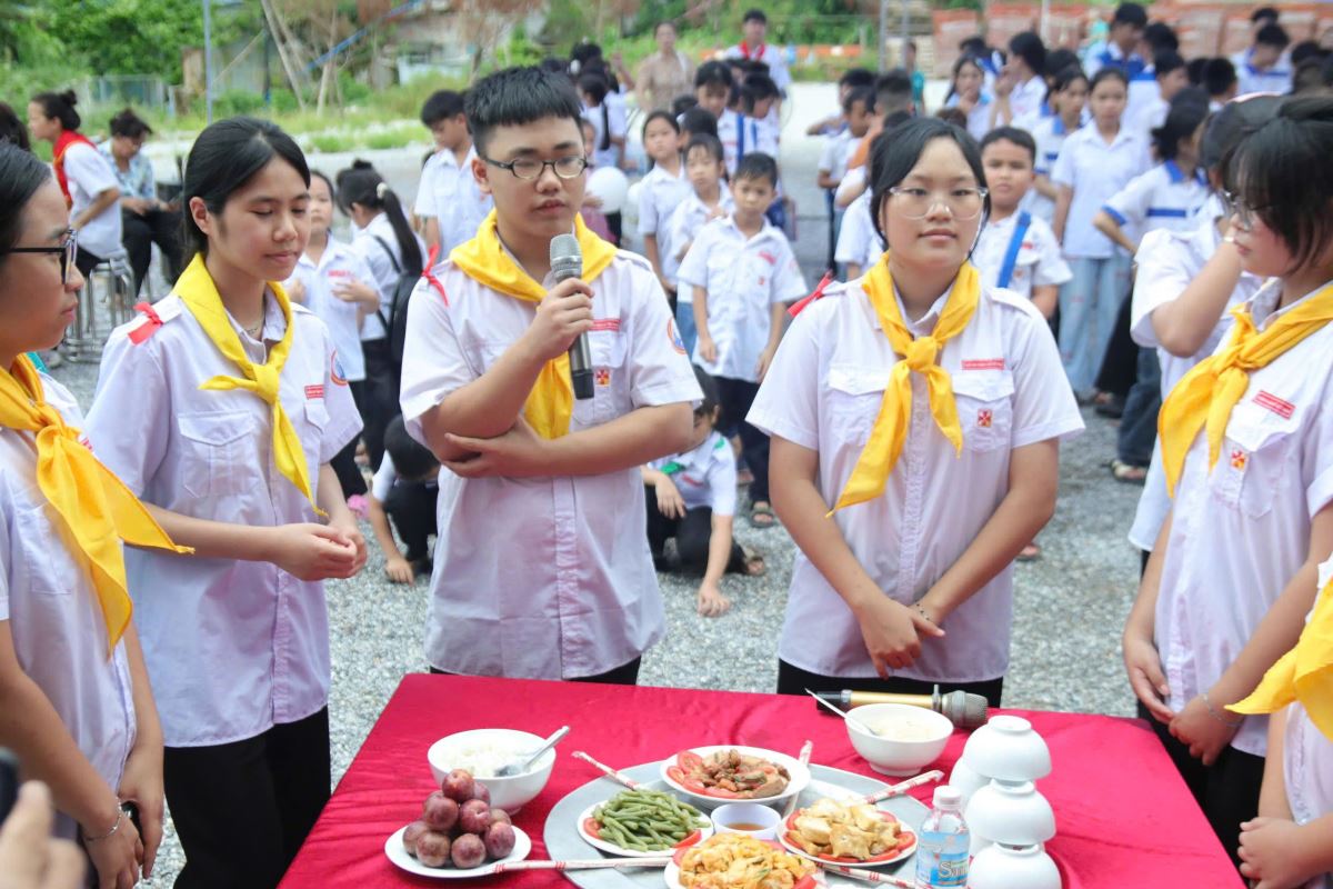 Thuyết trình về món ăn mà nhóm đã thực hiện