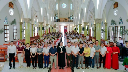 Giáo Xứ Trại Vàng - Bế Giảng Năm Học Giáo Lý Năm 2024-2025