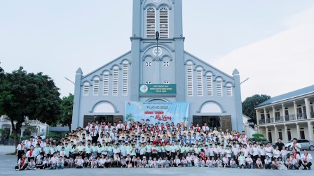 Thiếu nhi Thánh Thể Xứ đoàn Maria Goretti Vĩnh Thọ Mừng lễ Quan thầy và Khai mạc Trại hè 2025