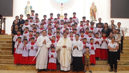 Ban Lễ Sinh Giáo Xứ Hoàng Xá Mừng Lễ Quan Thầy Kính Thánh Đaminh Savio và Kỷ Niệm 16 Năm Thành Lập