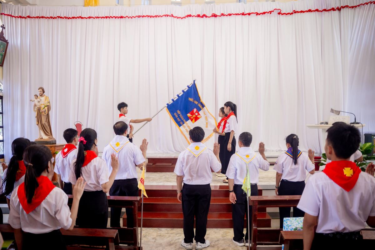 Nghi thức Hạ cờ bế mạc