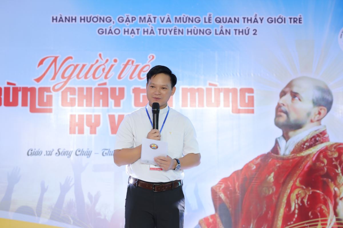 cha Đaminh Nguyễn Văn Khang - Giám đốc nhà thánh Tự, giáo phận Bắc Ninh thuyết trình