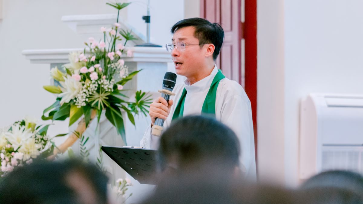 Cha Giuse Nguyễn Ngọc Ngoạn chia sẻ chủ đề: