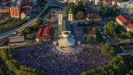 70 ngàn bạn trẻ tham dự Đại hội Giới trẻ Quốc tế "Mladifest tại Mễ Du