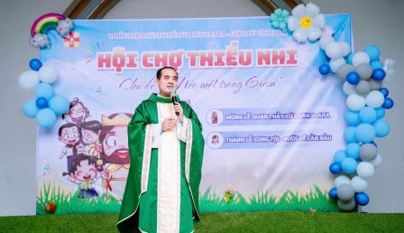 Hội Chợ Hè Giáo Xứ Vĩnh Hoá Mừng Quan Thầy Thánh Clara – Nên Một Trong Giêsu