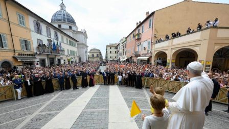 Kinh Truyền Tin (15/8) Lễ Đức Mẹ hồn xác lên trời: Hy vọng cho chúng ta
