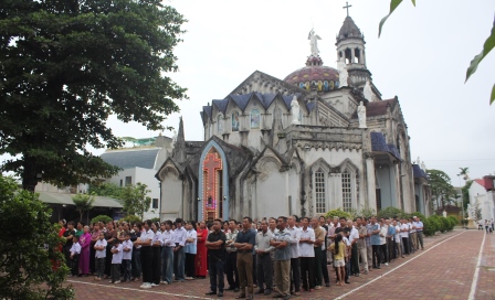 Giáo xứ An Bình hành hương Năm Thánh tại nhà thờ Yên Bái