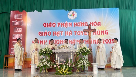 Giáo xứ Phú Lâm hành hương Năm Thánh: Noi gương Thánh Augustinô – Sống tỉnh thức và trung tín