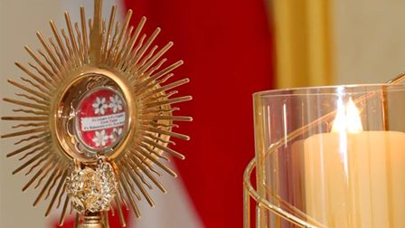 Thánh tích của Chân phước Acutis được đưa đến nhiều nước châu Á trước ngày tuyên thánh