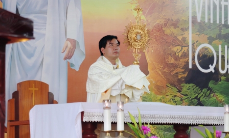 Chuẩn Xứ Ba Đông Chầu Mình Thánh Chúa Thay Mặt Giáo Phận năm 2025