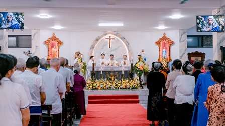 Hân Hoan và Hiệp Thông trong Thánh Lễ Quan Thầy Đức Mẹ Sầu Bi và Làm Phép Chuông Giáo Họ Chàng Sơn, Giáo Xứ Vĩnh Lộc