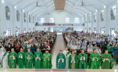 Các Chuẩn Xứ thuộc Giáo Xứ Hoàng Xá, Thủy Trạm và Hội Lái xe Giáo Xứ Hoàng Xá Hành Hương Năm Thánh