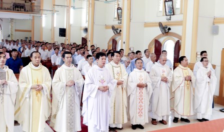 Hội Giuse - Hội Gia Trưởng Giáo Hạt Tây Bắc Phú Thọ Hành Hương Năm Thánh 2025