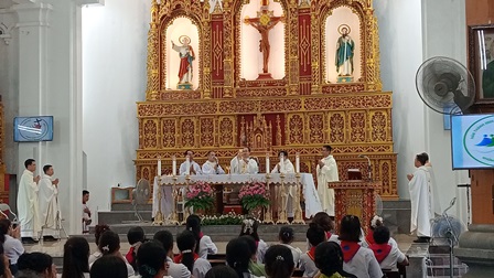 Giáo lý viên Giáo hạt Yên Bái hành hương Năm Thánh