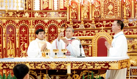 Giáo xứ Bãi Dòng: Thánh lễ mừng kỷ niệm 8 năm Cung Hiến Thánh Đường