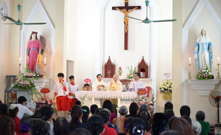 Giáo họ Phúc Đức (Giáo xứ Cát Ngòi): Thánh lễ mừng kính Tổng Lãnh Thiên Thần Raphael quan thầy và làm phép nhà Mục vụ