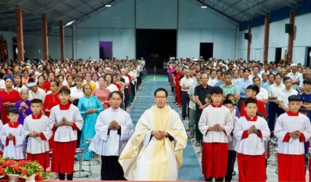 Giáo xứ Phù Lao: Rước kiệu và mừng kính Đức Mẹ Mân Côi