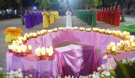 Giáo Xứ Hoàng Xá Dâng Hoa Khai Mạc Tháng Kính Đức Mẹ Mân Côi Năm 2025