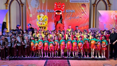 Giáo xứ Hương Tran – Trung thu 2025: “Đêm Trăng An Bình Bên Chúa”