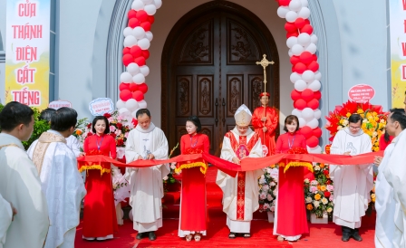 Thánh Lễ Khánh Thành Và Làm Phép Nhà Thờ Giáo Họ Đông Dần