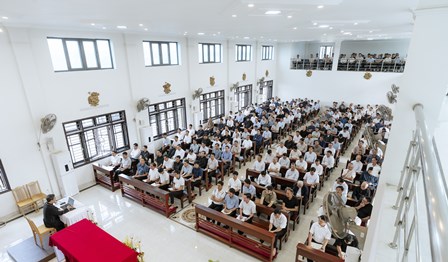 Khai Mạc Tuần Tĩnh Tâm Năm 2025 Của Linh Mục Giáo Phận Hưng Hóa